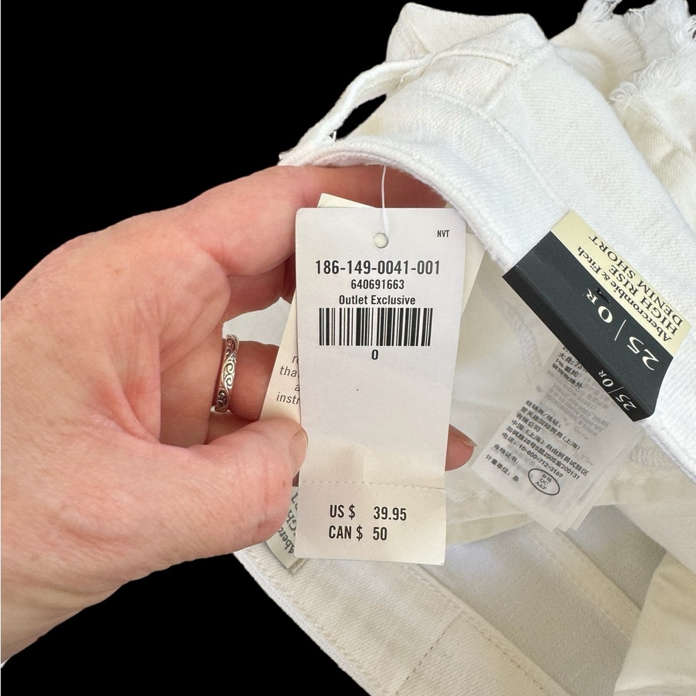 NWT Abercrombie and Fitch shorts - Picture 8 of 8
